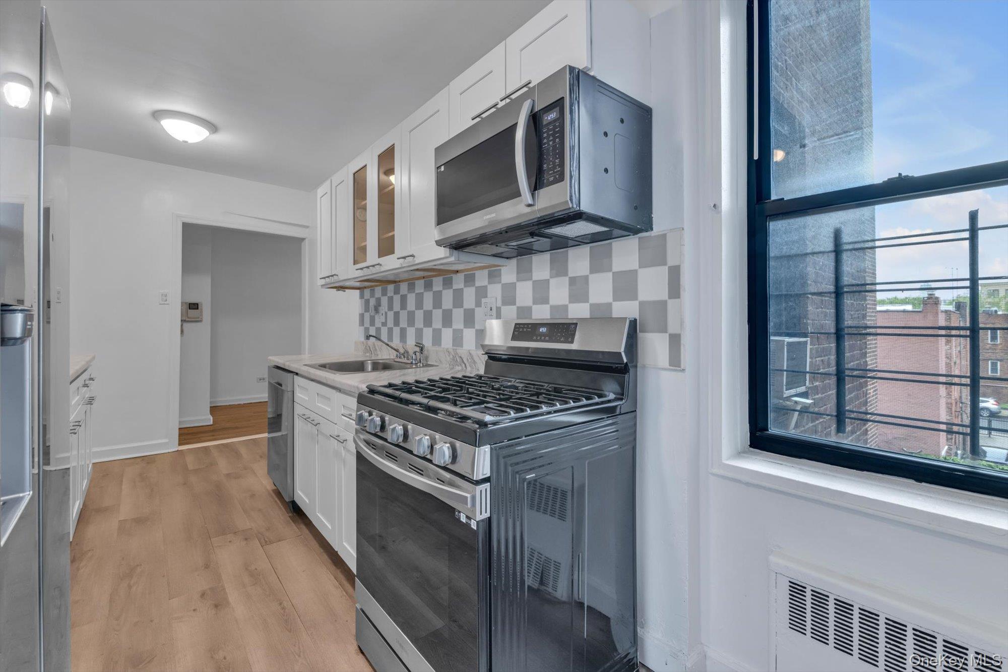 40 E 43rd Street 3b Property Photo 9