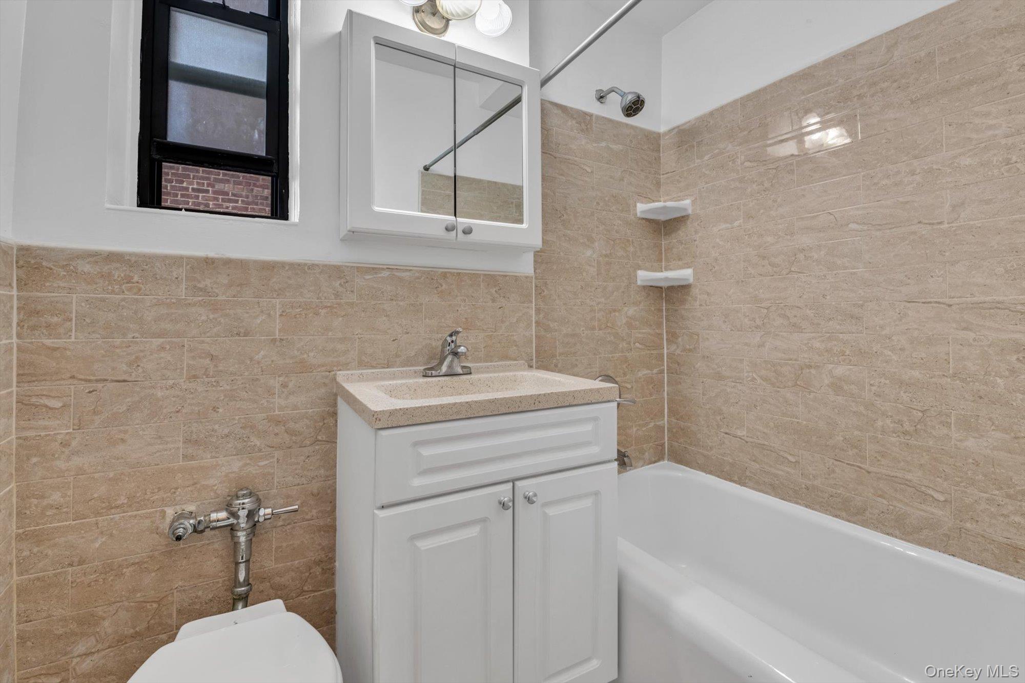 40 E 43rd Street 3b Property Photo 11