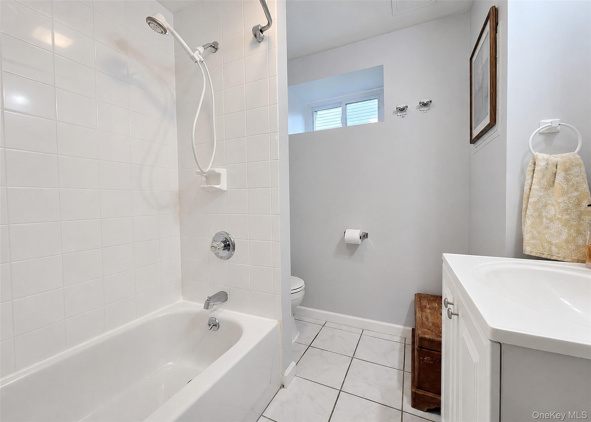 228 Hampton Avenue Property Photo 12