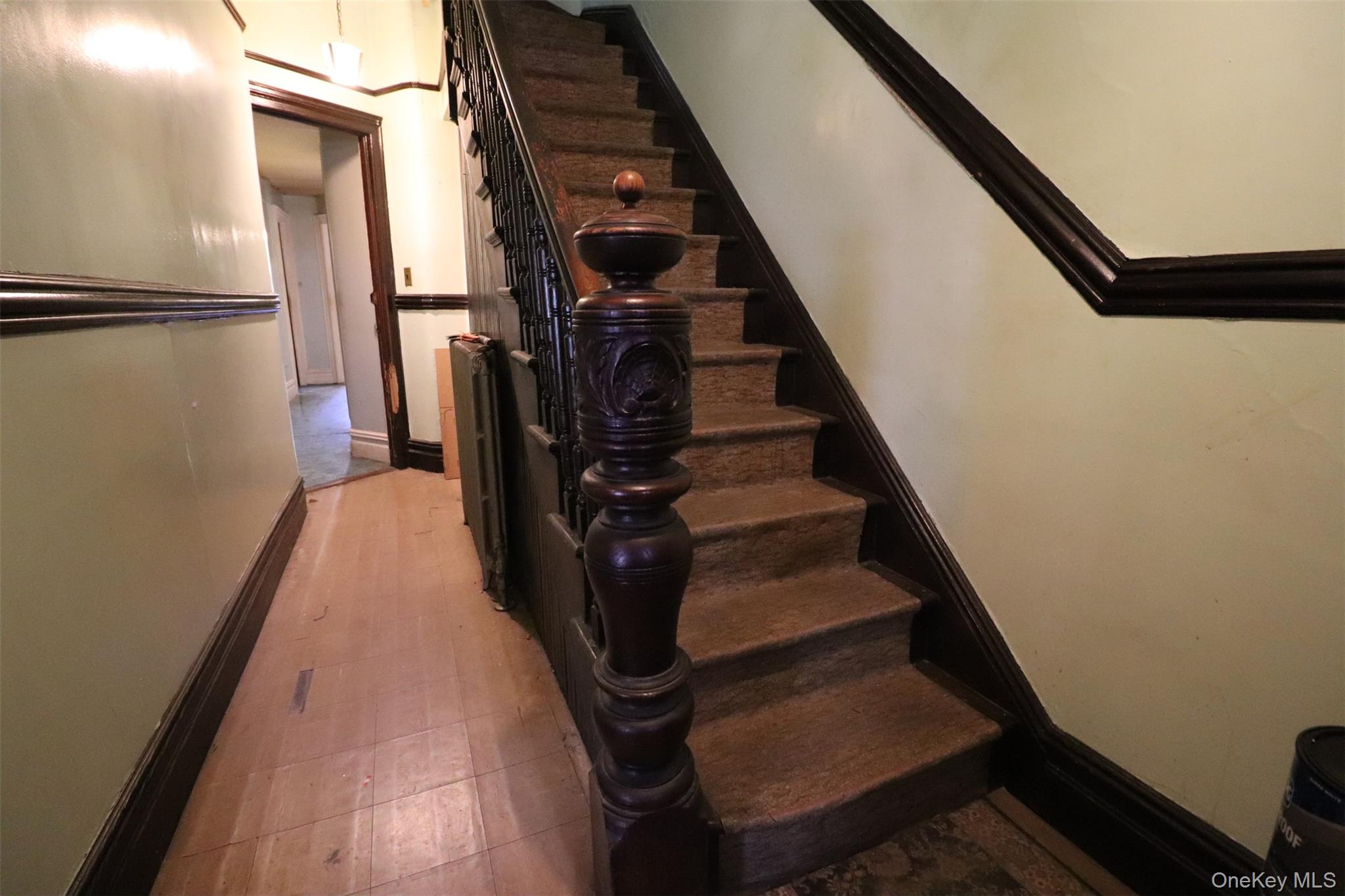 1918 Holland Avenue Property Photo 8