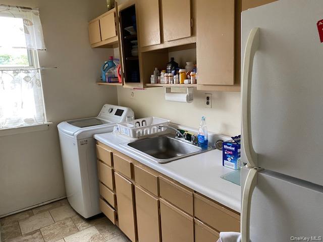 254-25 75th Avenue 2nd Fl Property Photo 5