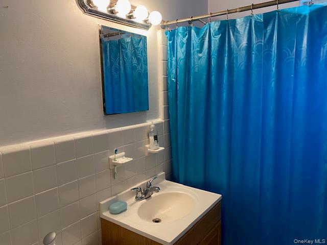 254-25 75th Avenue 2nd Fl Property Photo 12