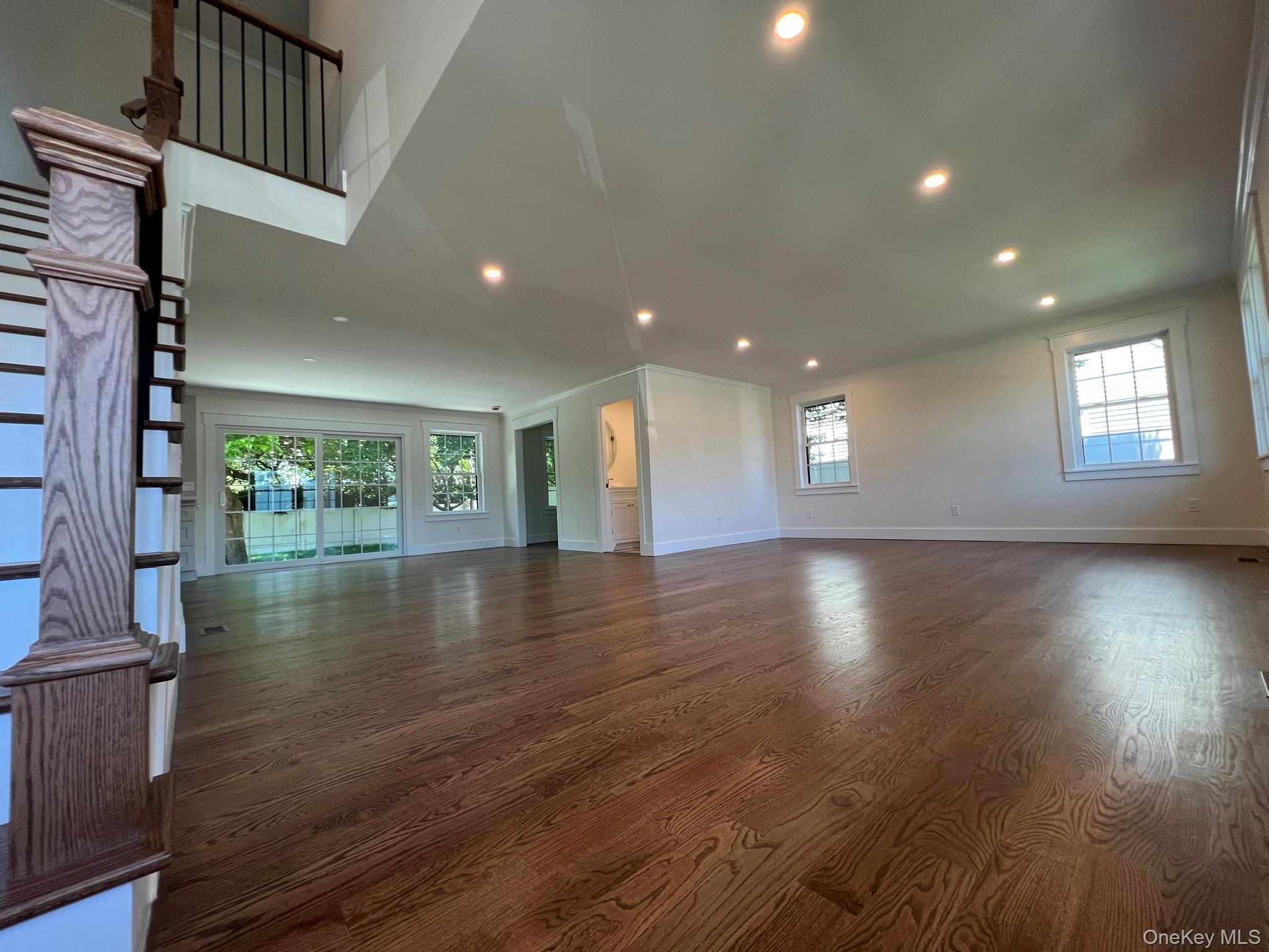 158 Lee Avenue Property Photo 4