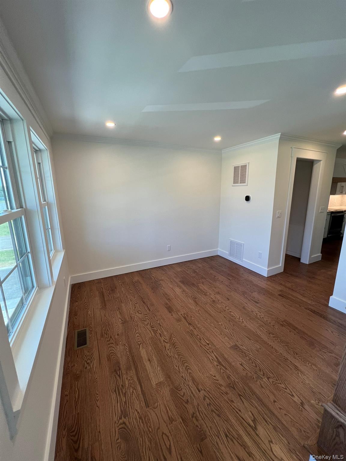 158 Lee Avenue Property Photo 11