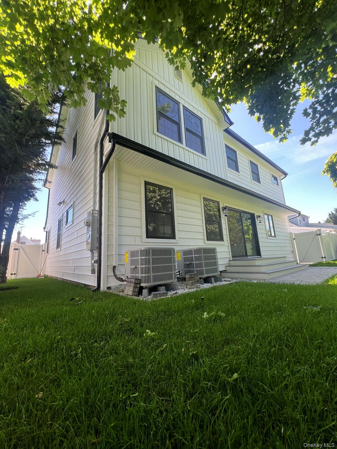 158 Lee Avenue Property Photo 25