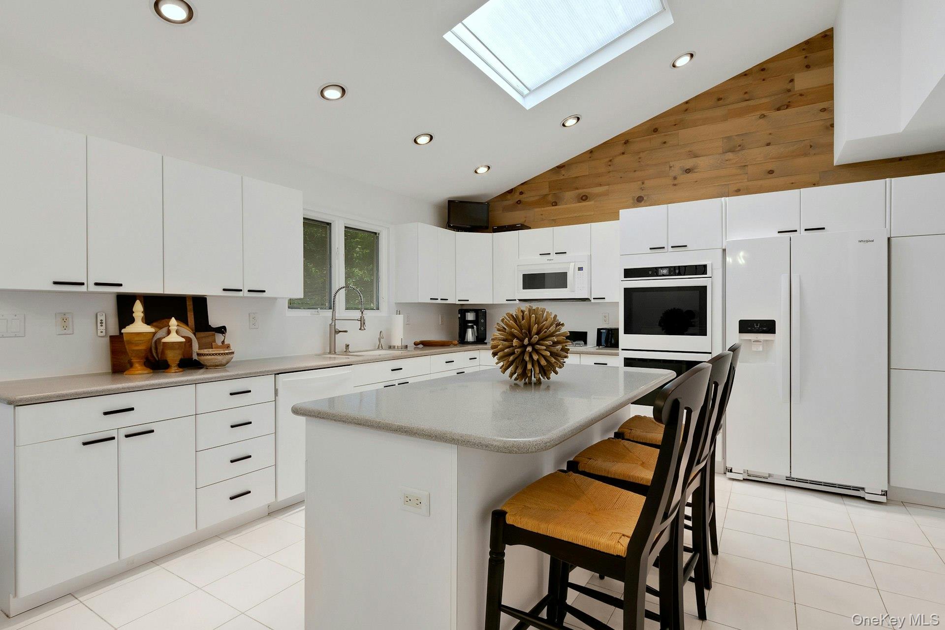 9 S Cranford Road Property Photo 8