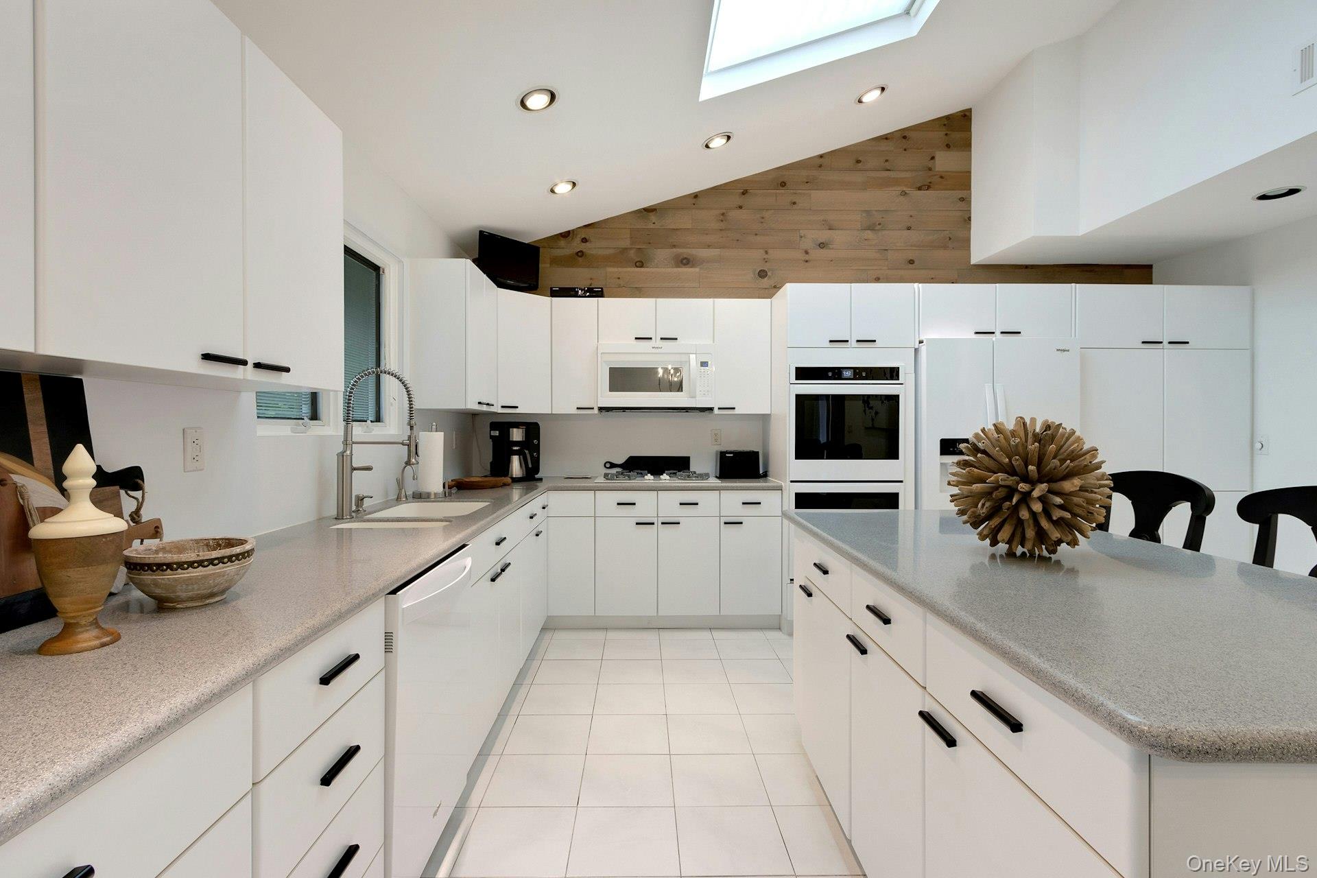 9 S Cranford Road Property Photo 9