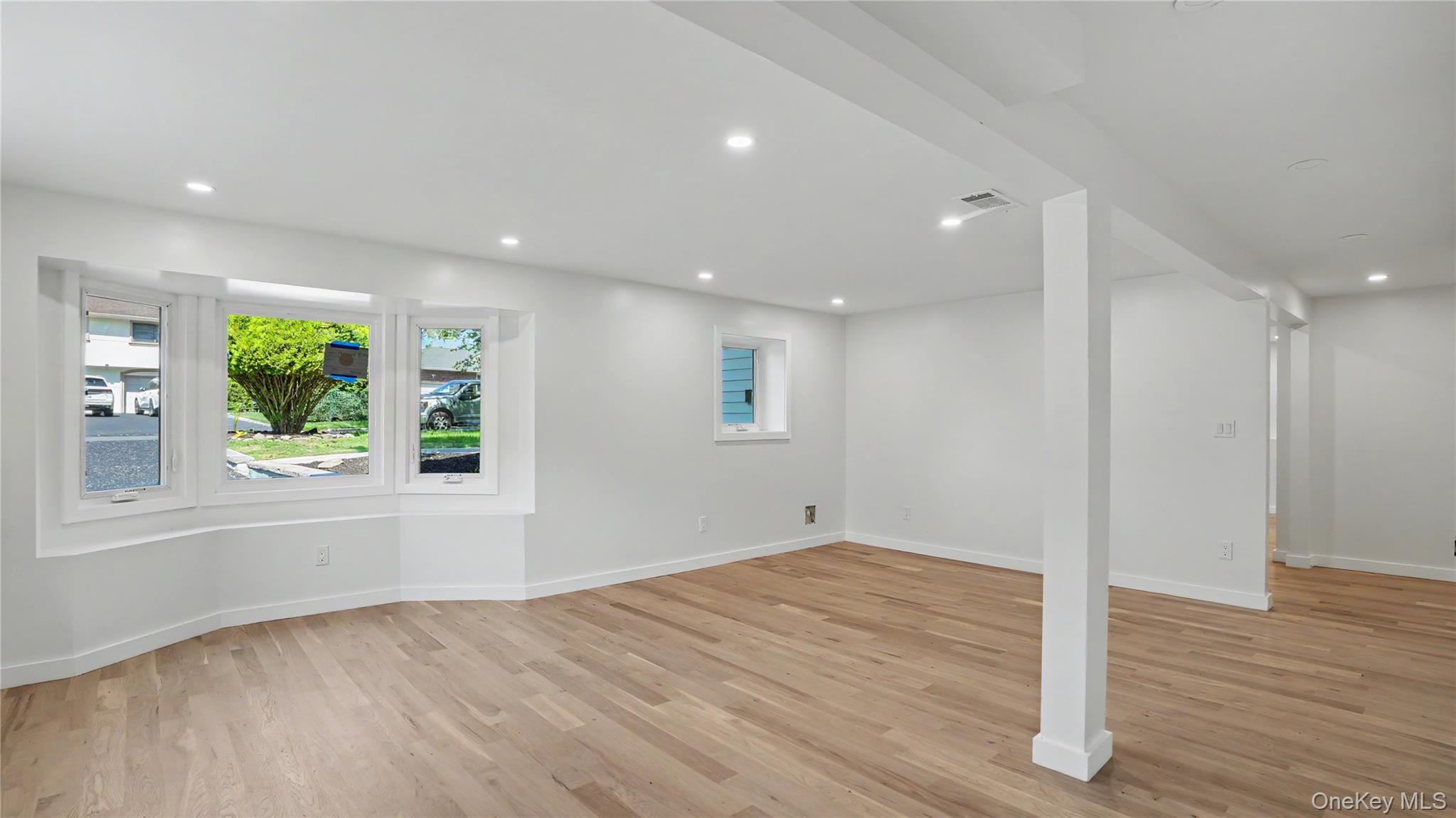 70 Yale Terrace Property Photo 13