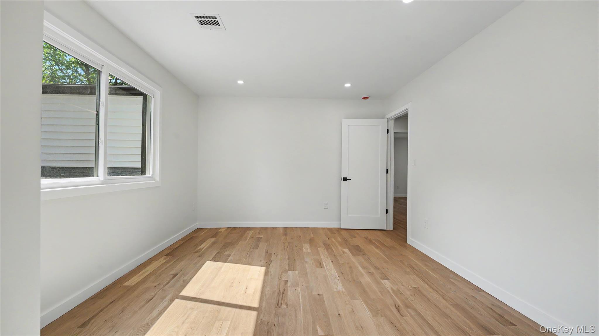 70 Yale Terrace Property Photo 28