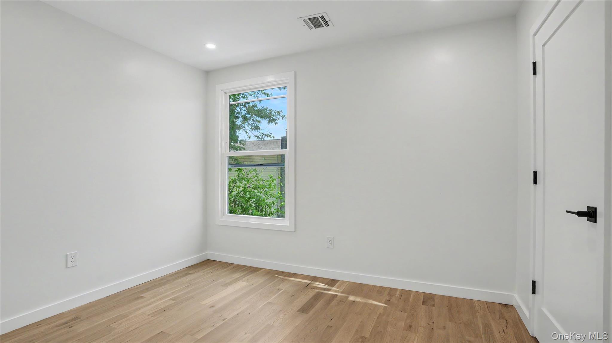 70 Yale Terrace Property Photo 29