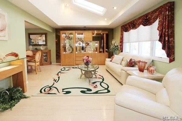 46 Marian Lane Property Photo 3