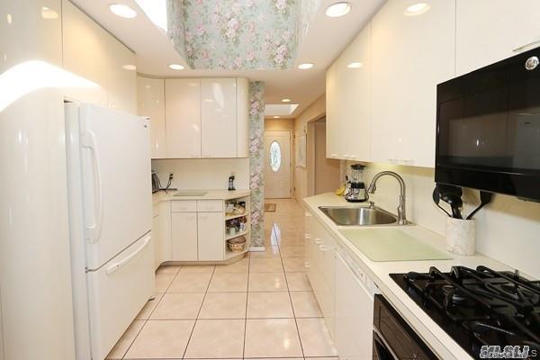 46 Marian Lane Property Photo 12