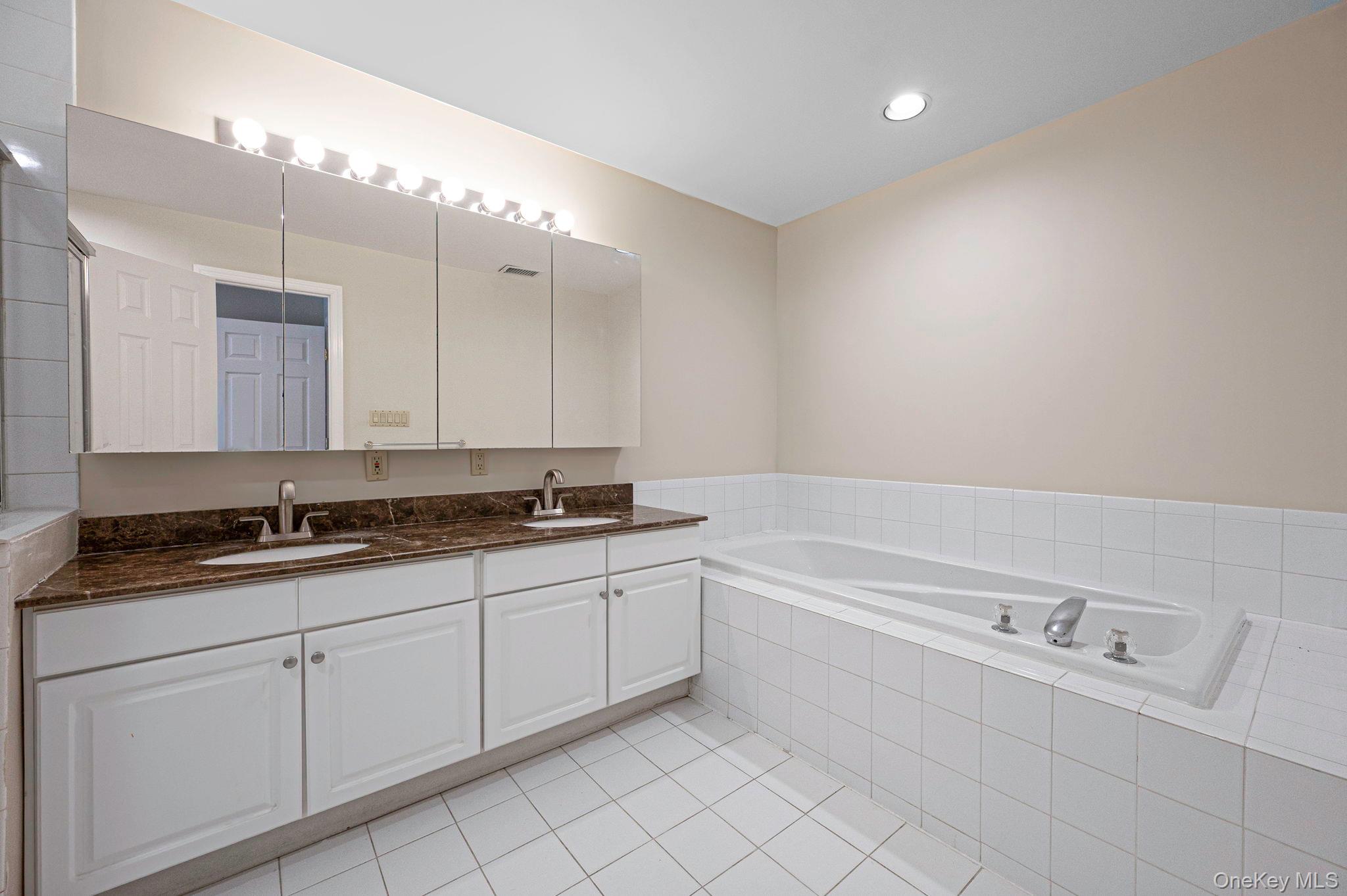 19 The Circle 19 Property Photo 25
