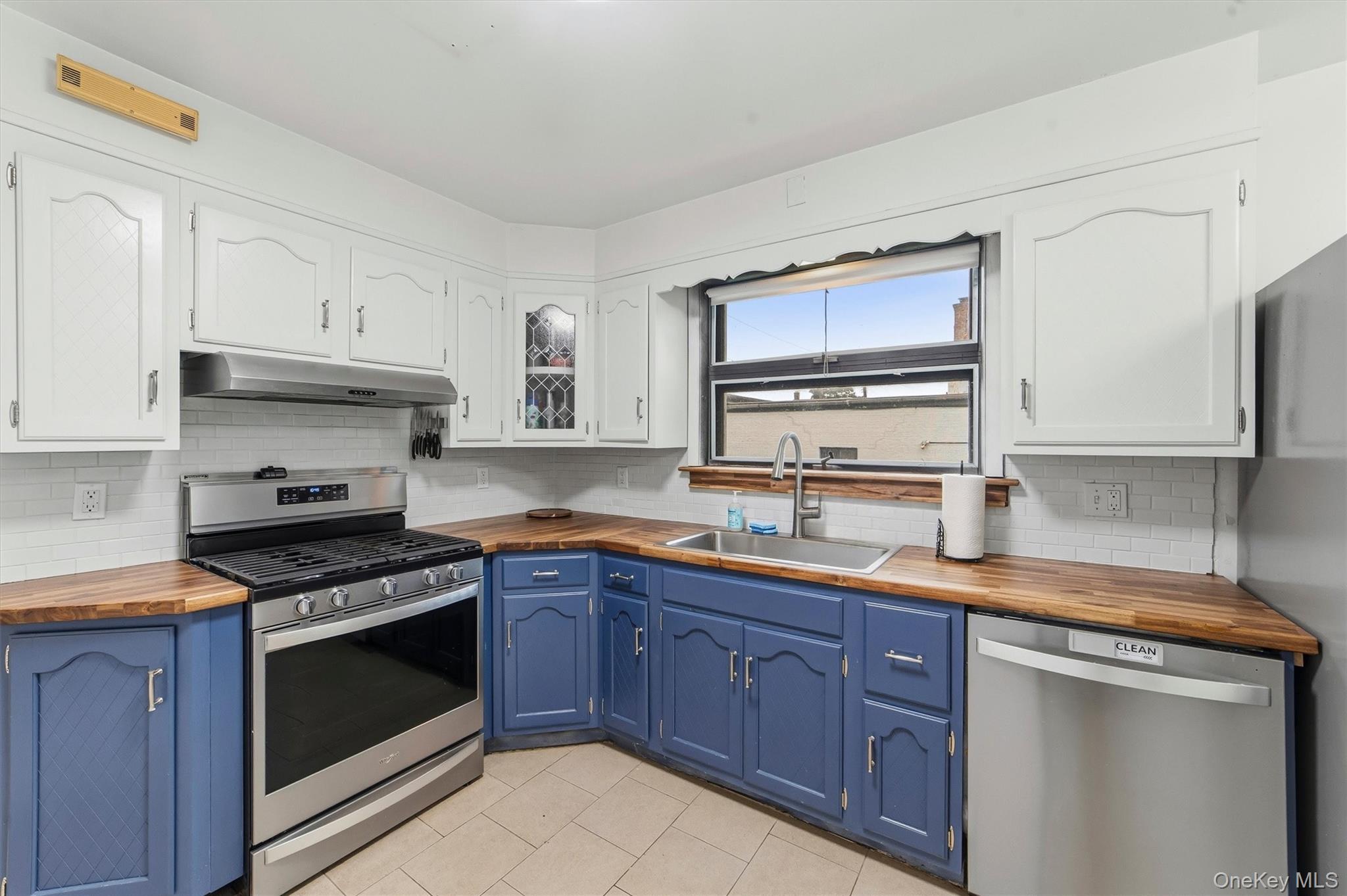 25 Fowler Avenue Property Photo 11