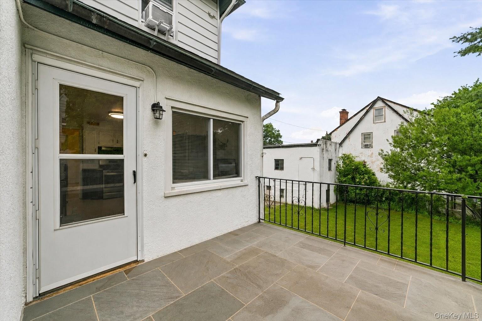 25 Fowler Avenue Property Photo 44