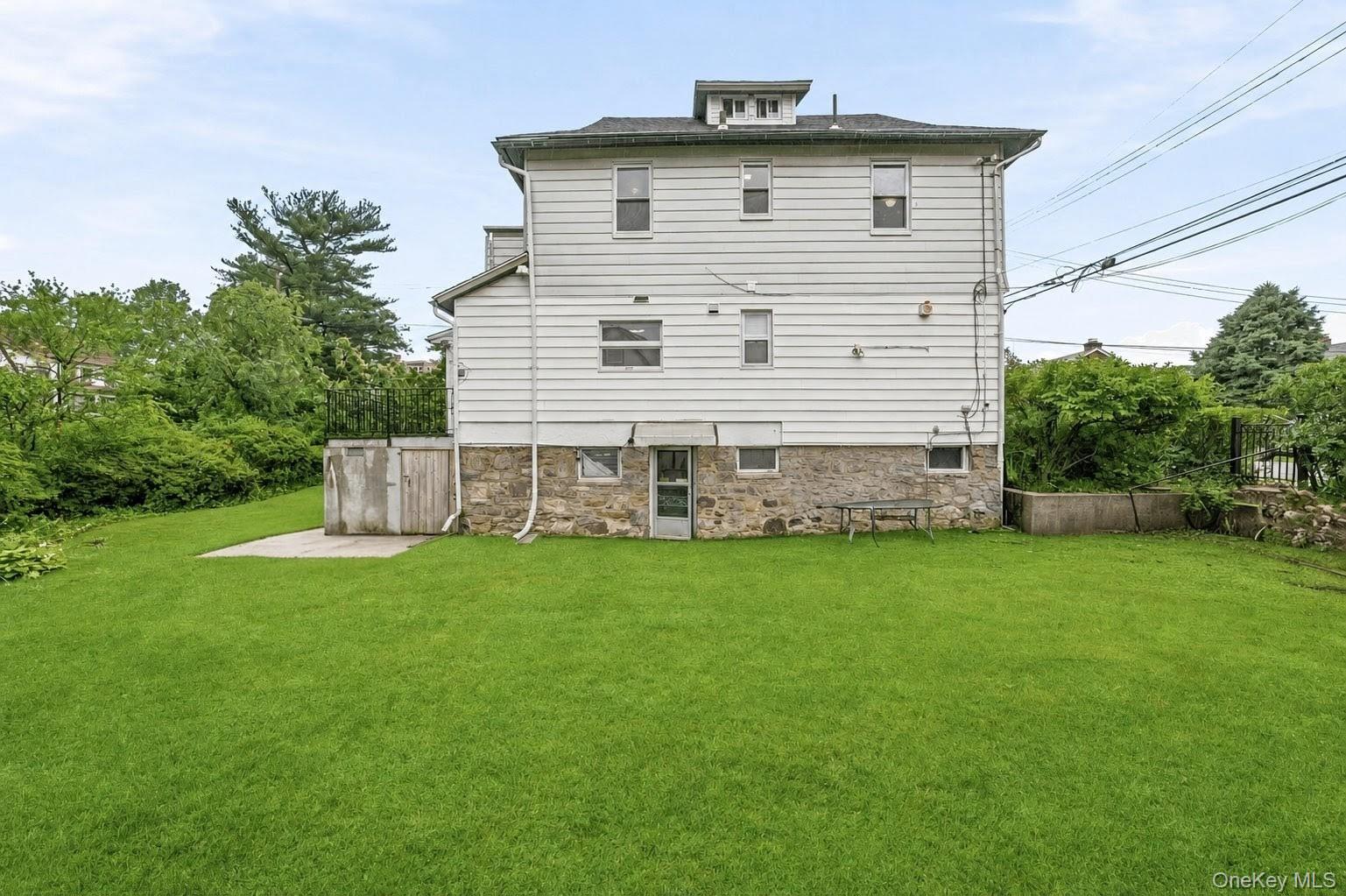 25 Fowler Avenue Property Photo 46