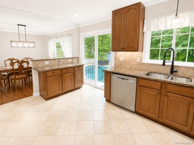 6 George Court Property Photo 2