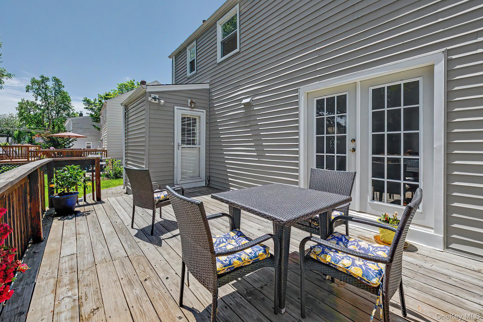 83 Whitman Road Property Photo 26
