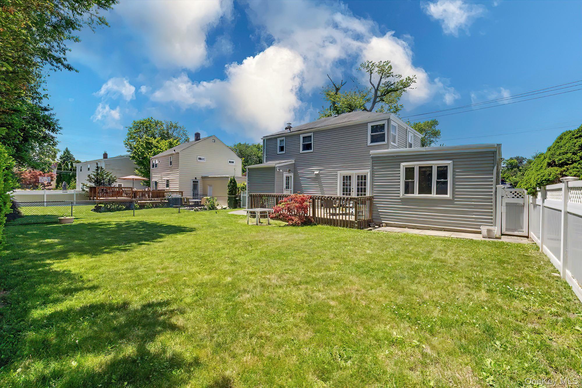 83 Whitman Road Property Photo 30