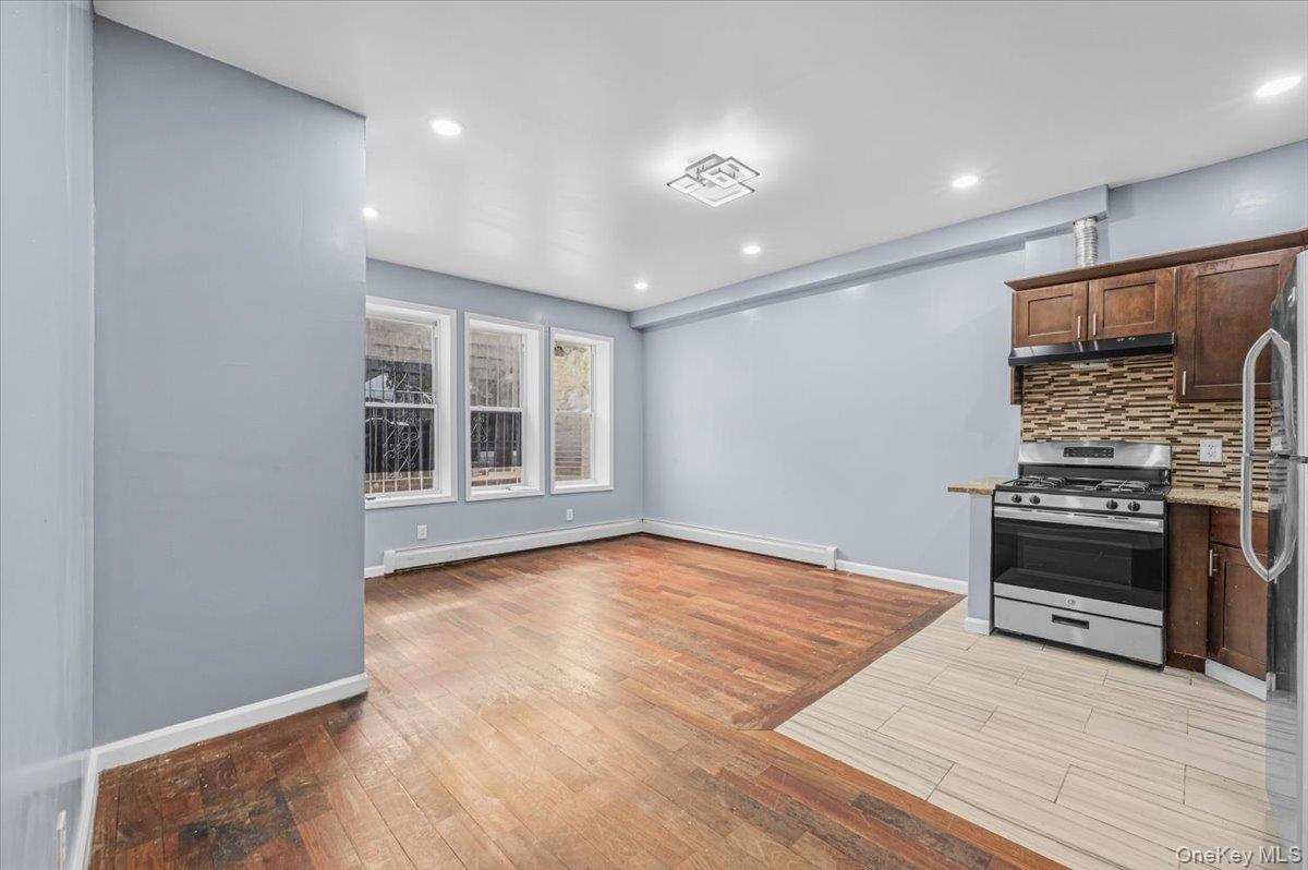 439 Forbell Street Property Photo 2