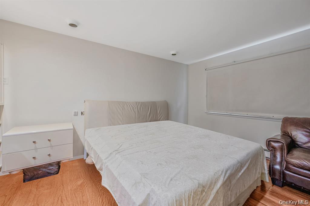 2864 Eastern Boulevard Property Photo 19