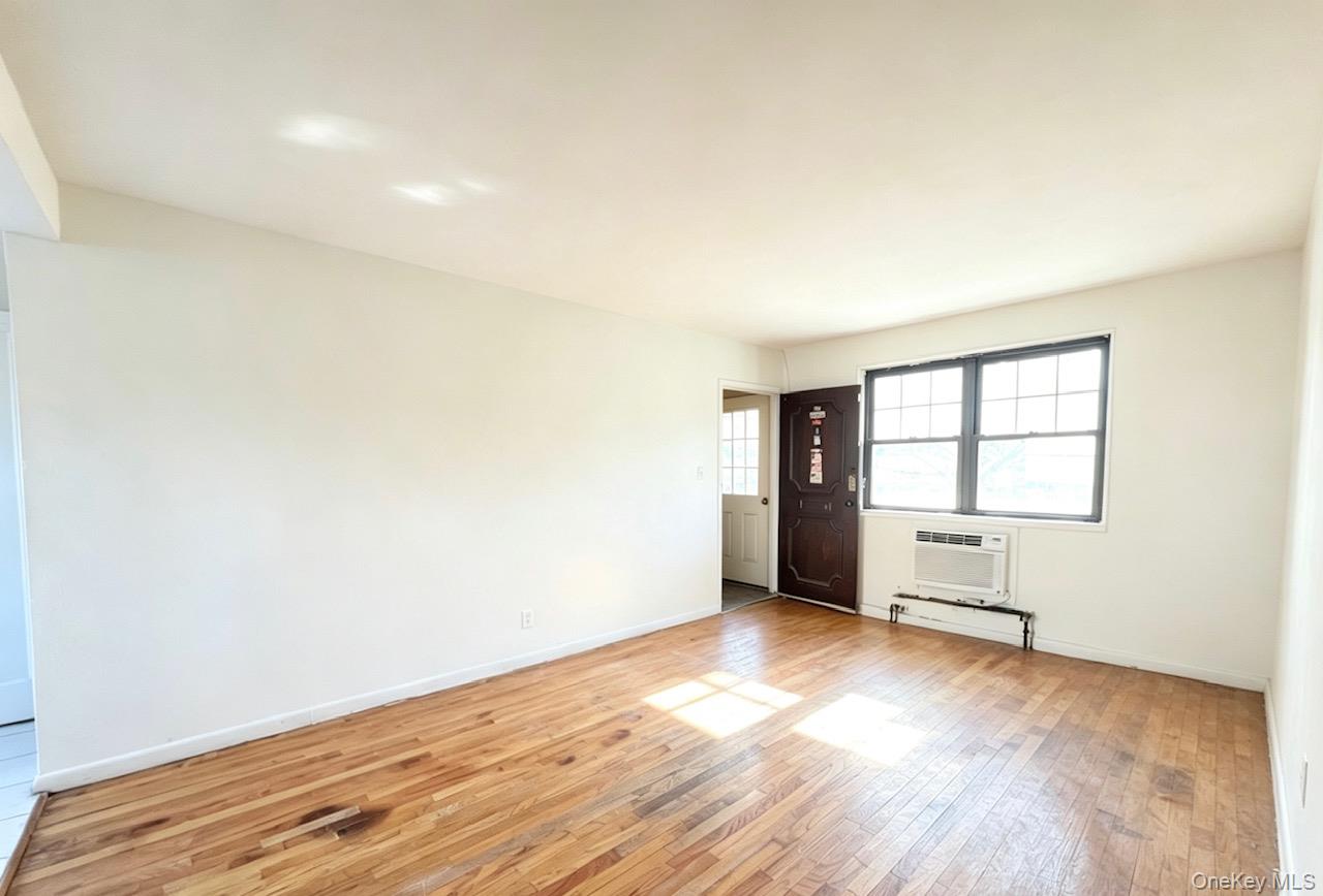 6722 136th Street A Property Photo 5