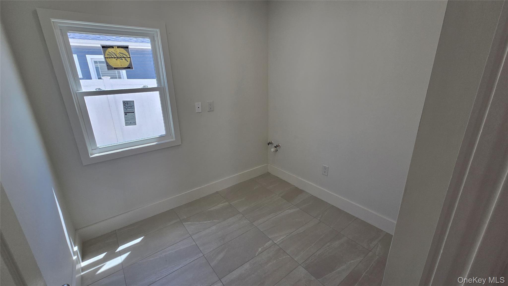 724 E Park Avenue Property Photo 8