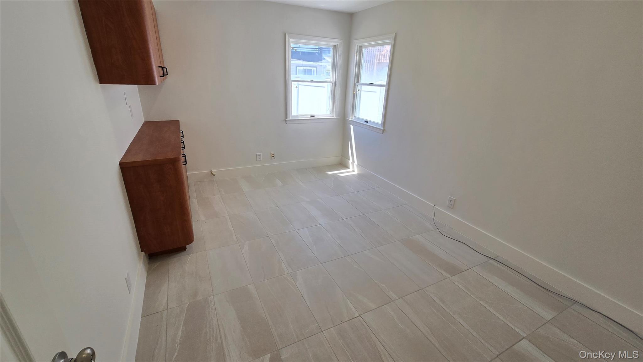 724 E Park Avenue Property Photo 11