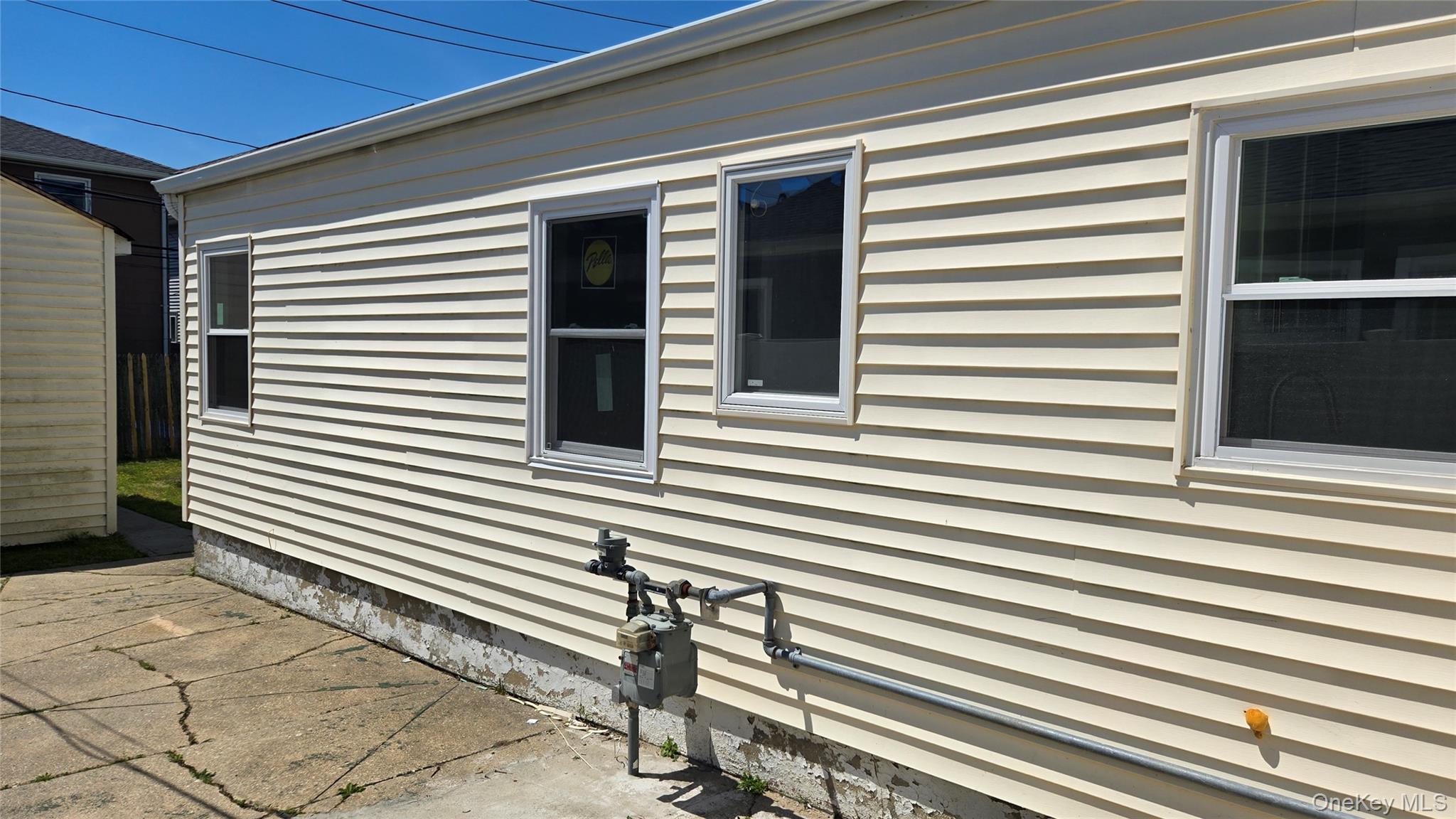 724 E Park Avenue Property Photo 15