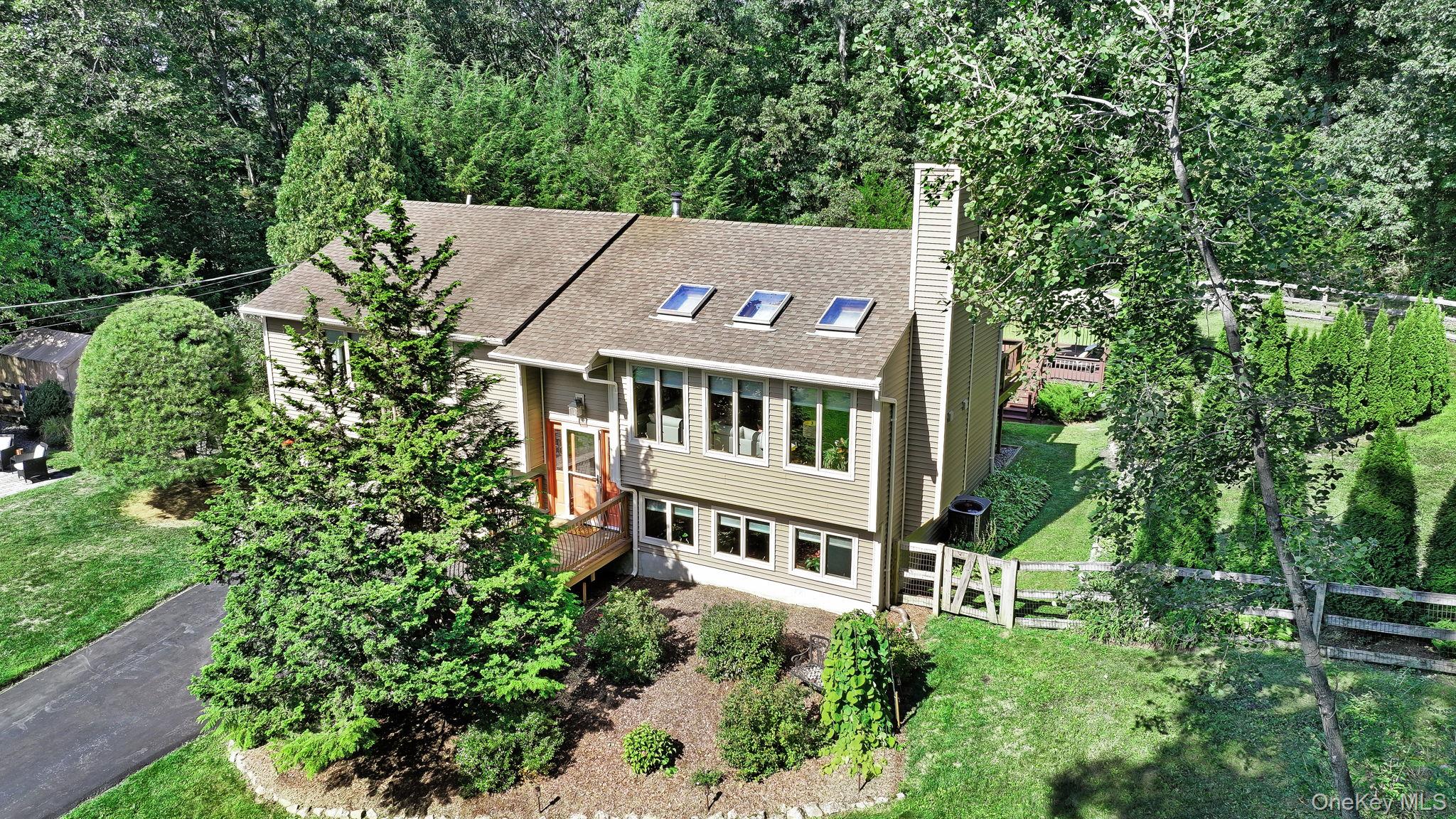 1480 State Route 17A Property Photo 1
