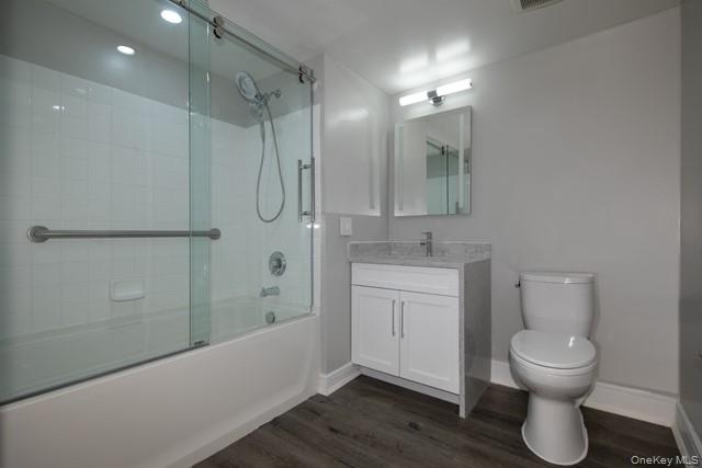 100 Glen Street N2211 Property Photo 4