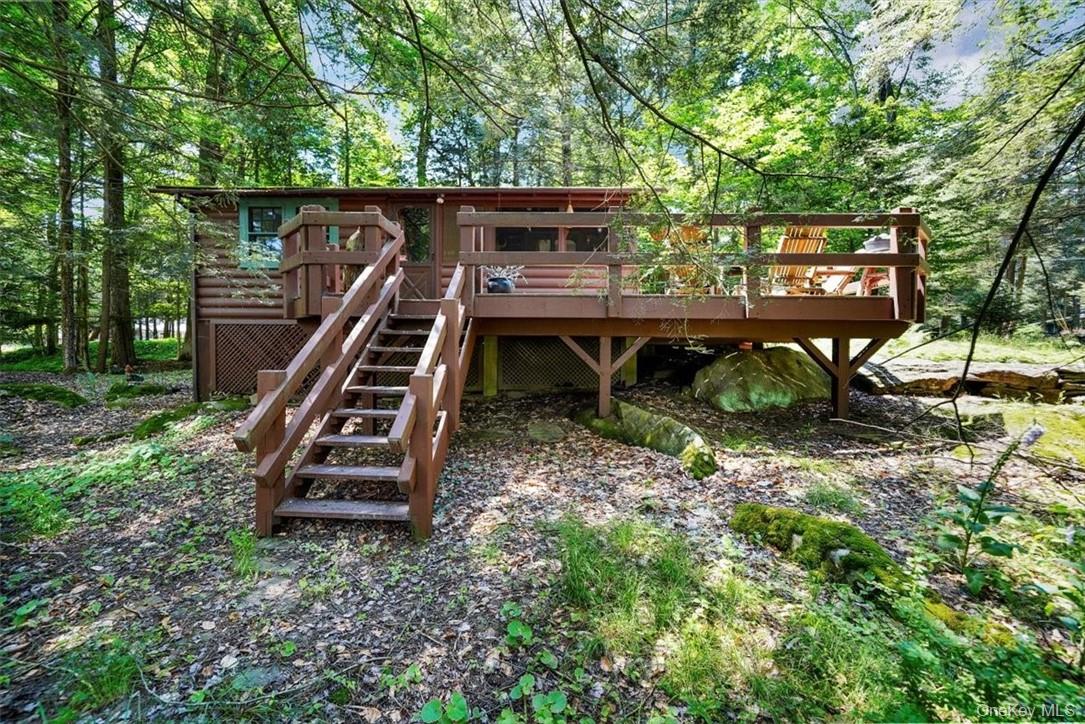 38 W Adirondack Trail Property Photo 5