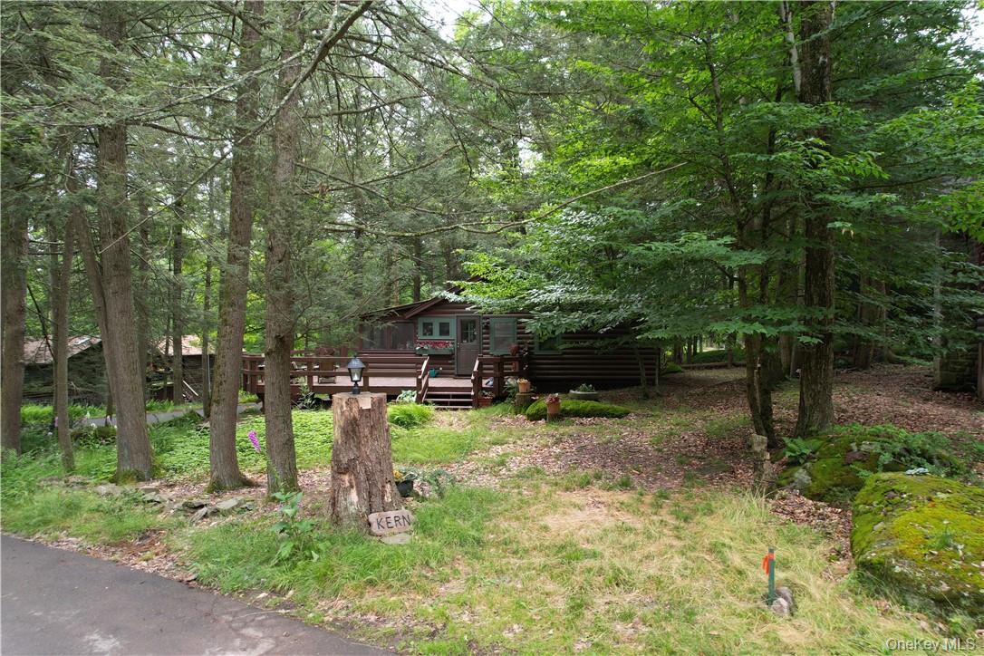 38 W Adirondack Trail Property Photo 24