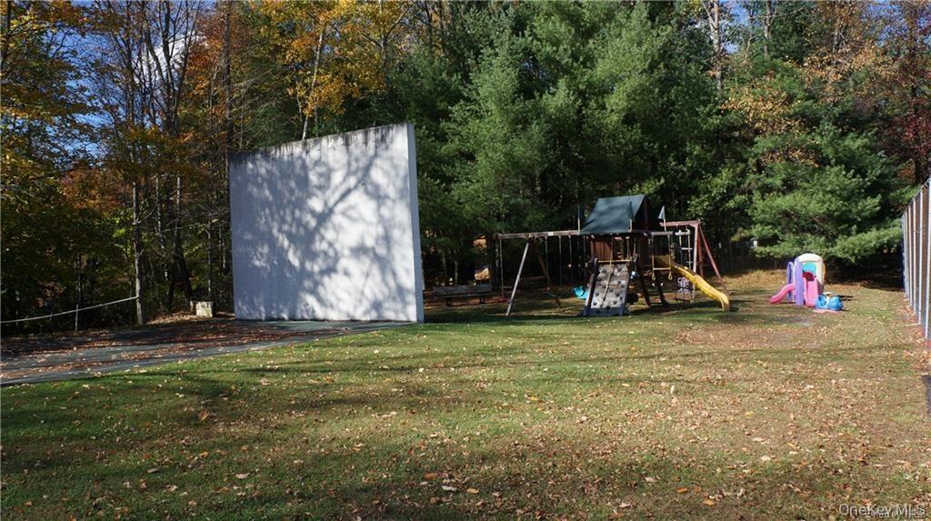 38 W Adirondack Trail Property Photo 33