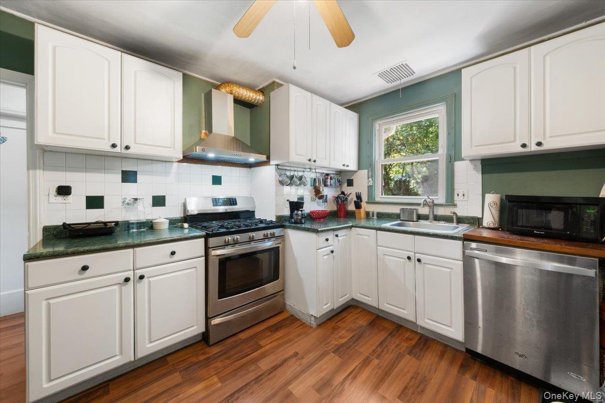 184 Lake Drive Property Photo 10