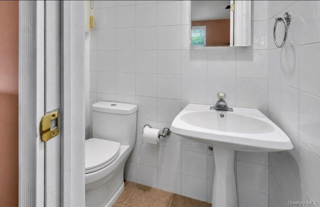170 W 9th Street Property Photo 16