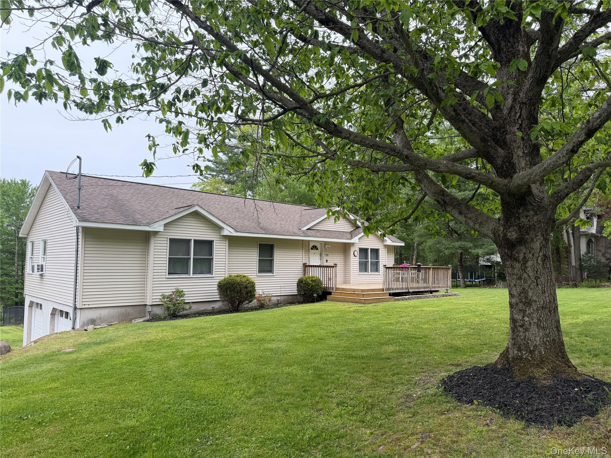 1181 Sackett Lake Road Property Photo 1