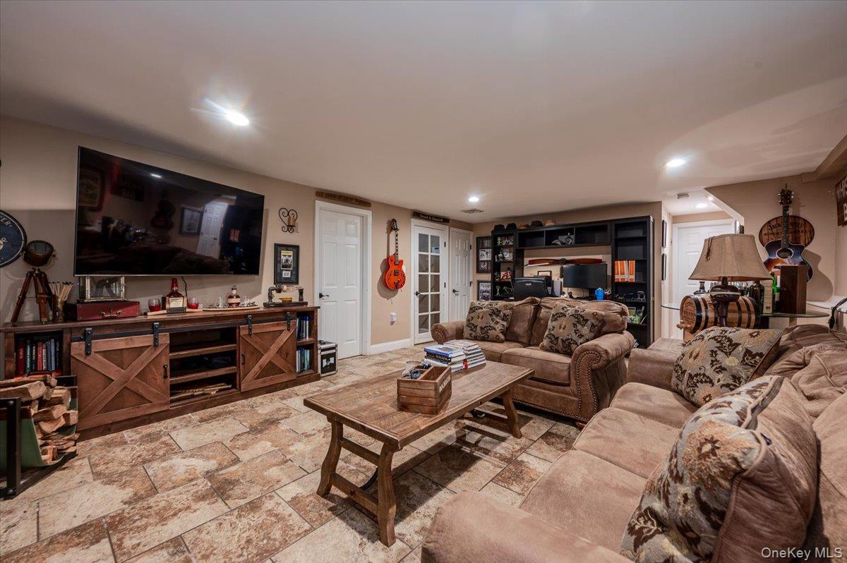 3251 Ocean Harbor Drive Property Photo 15