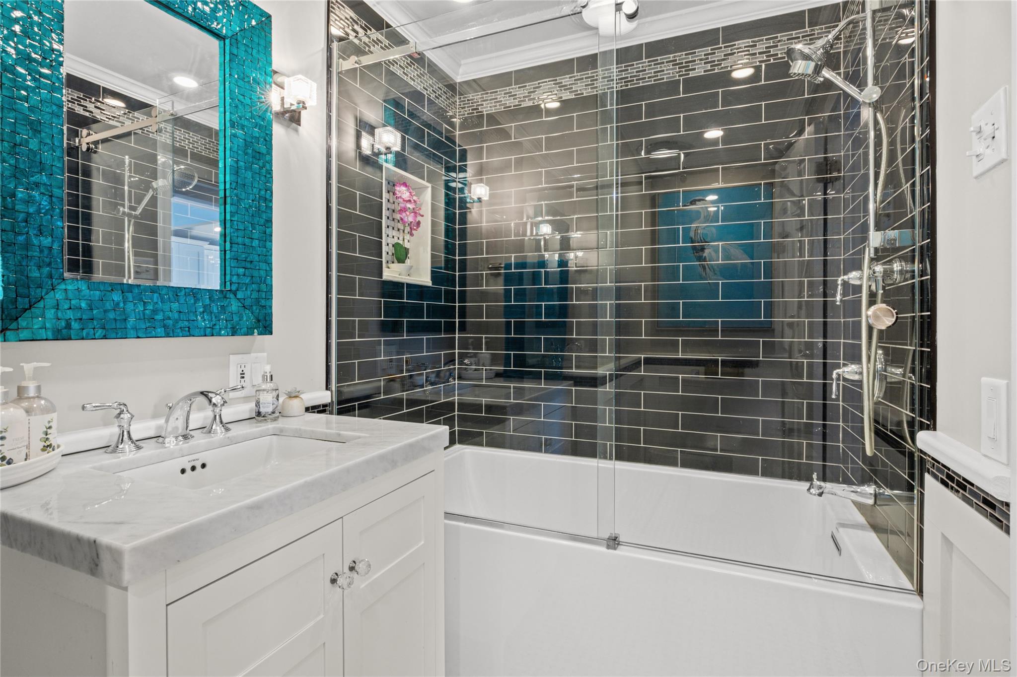 81 Beach Road Property Photo 32