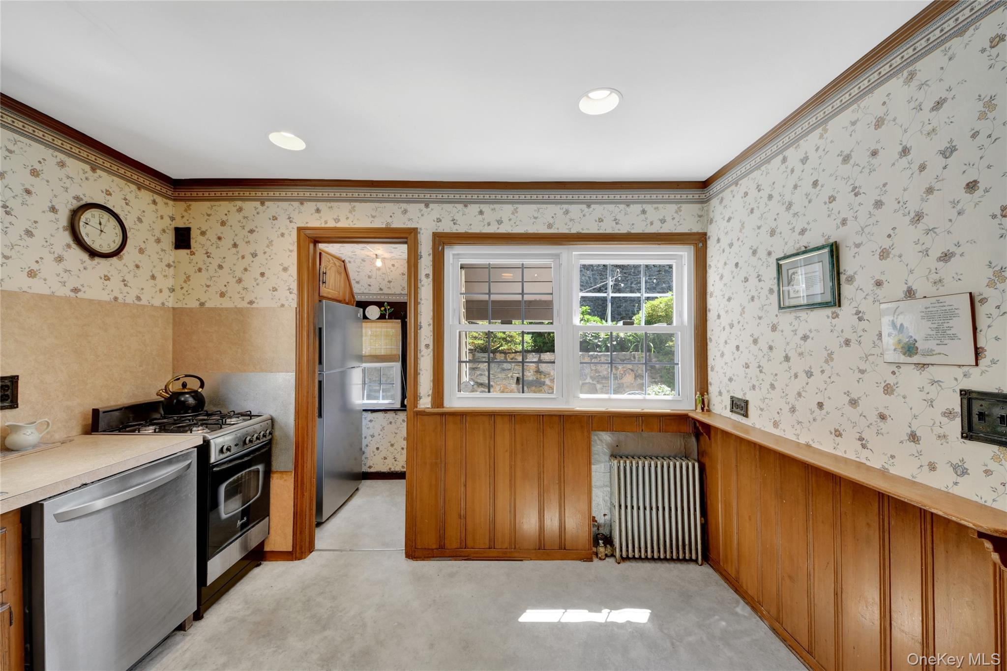 136 Midland Avenue Property Photo 18