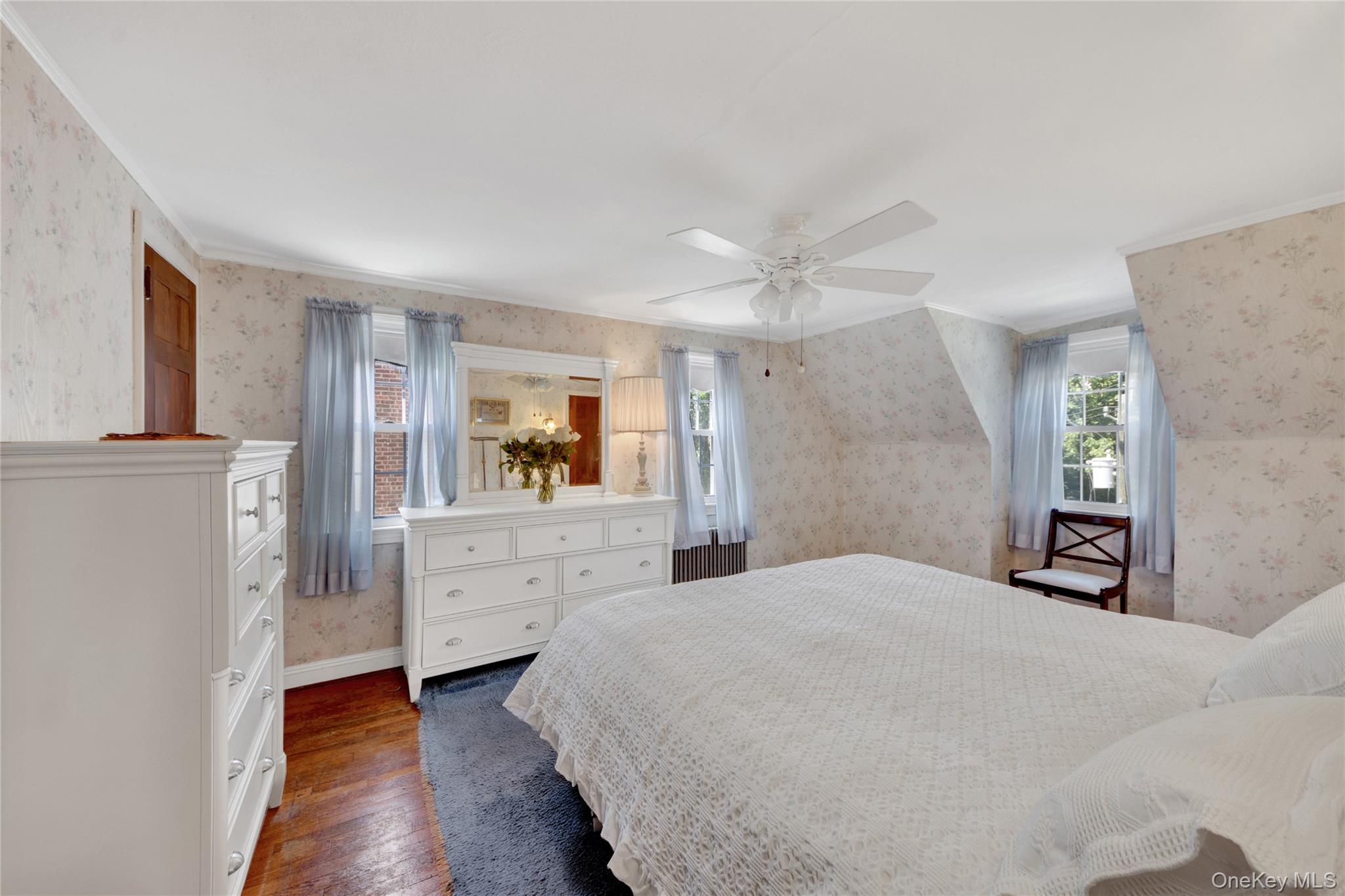 136 Midland Avenue Property Photo 22