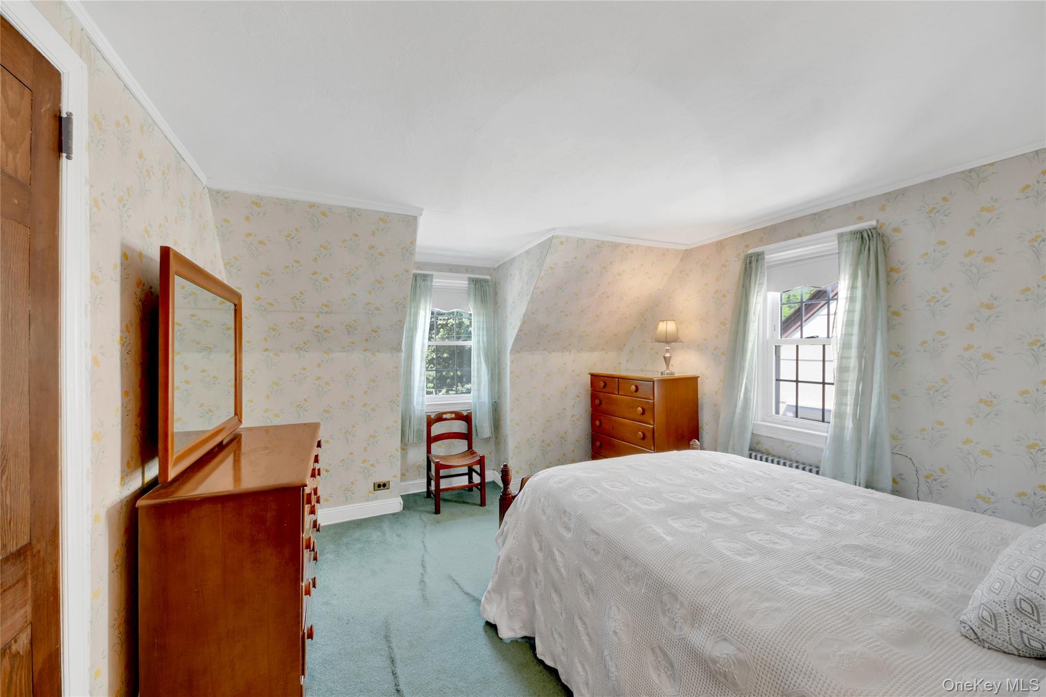 136 Midland Avenue Property Photo 27