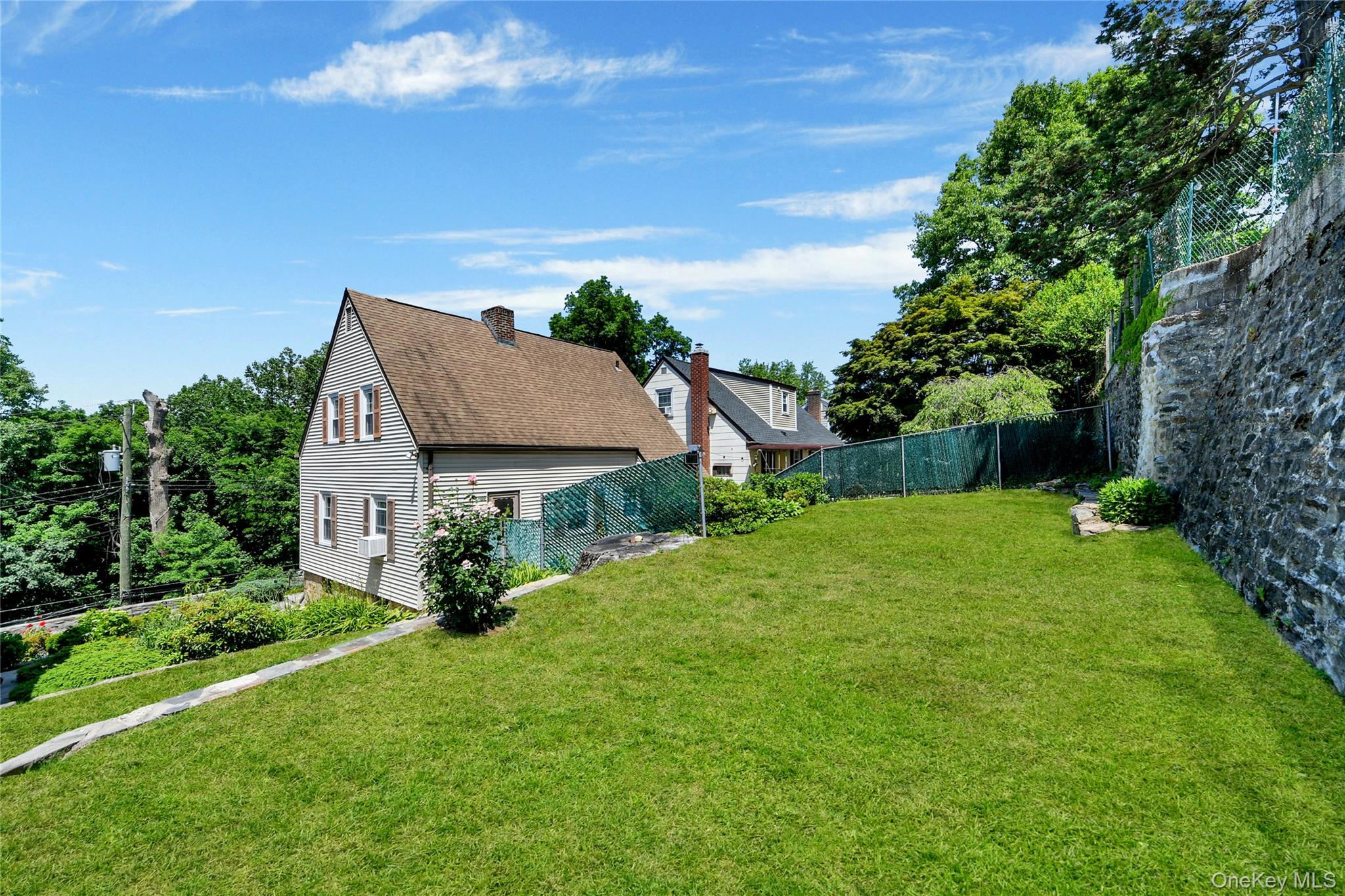 136 Midland Avenue Property Photo 35