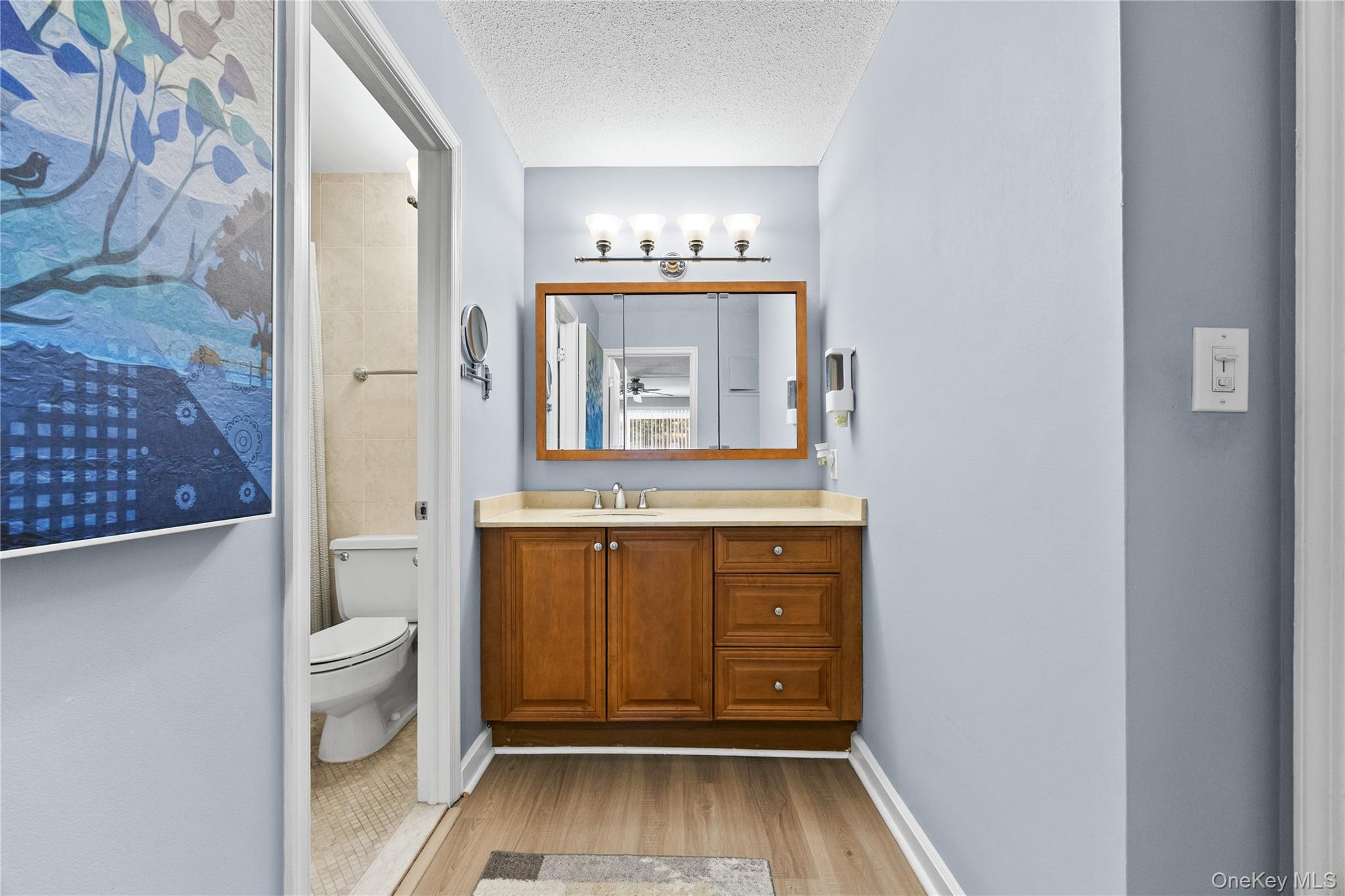 300 High Point Drive 514 Property Photo 15