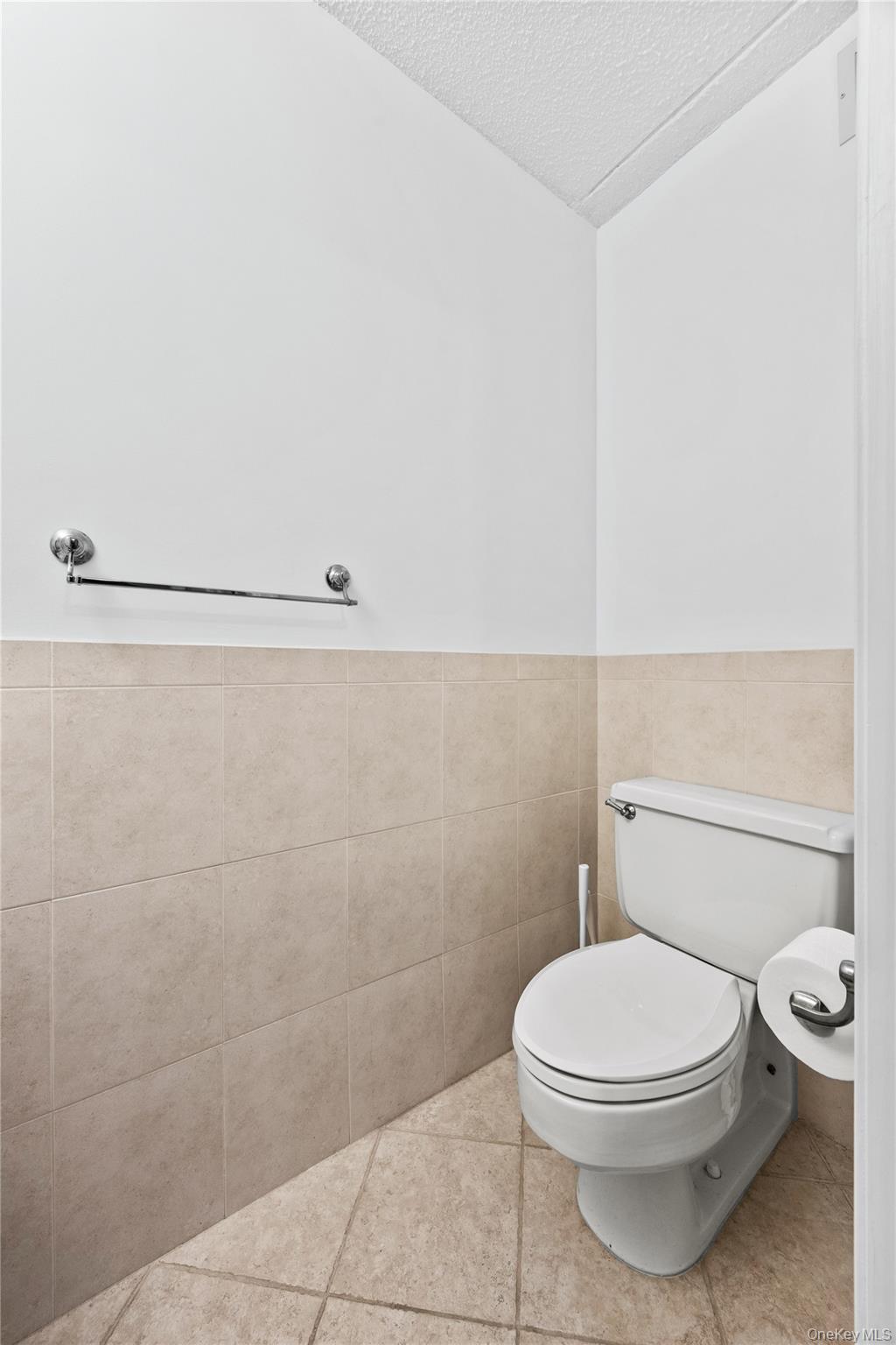 300 High Point Drive 514 Property Photo 20