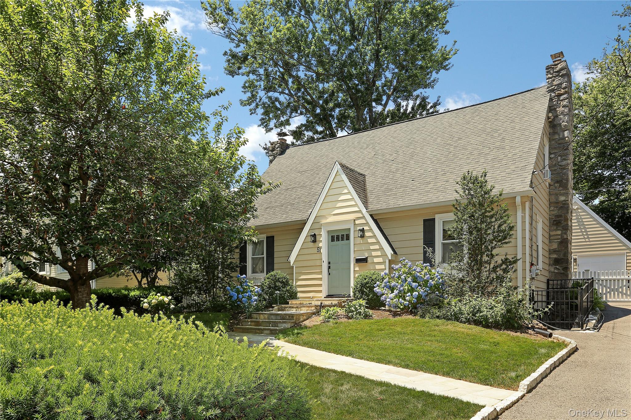 51 Stratford Road Property Photo 1