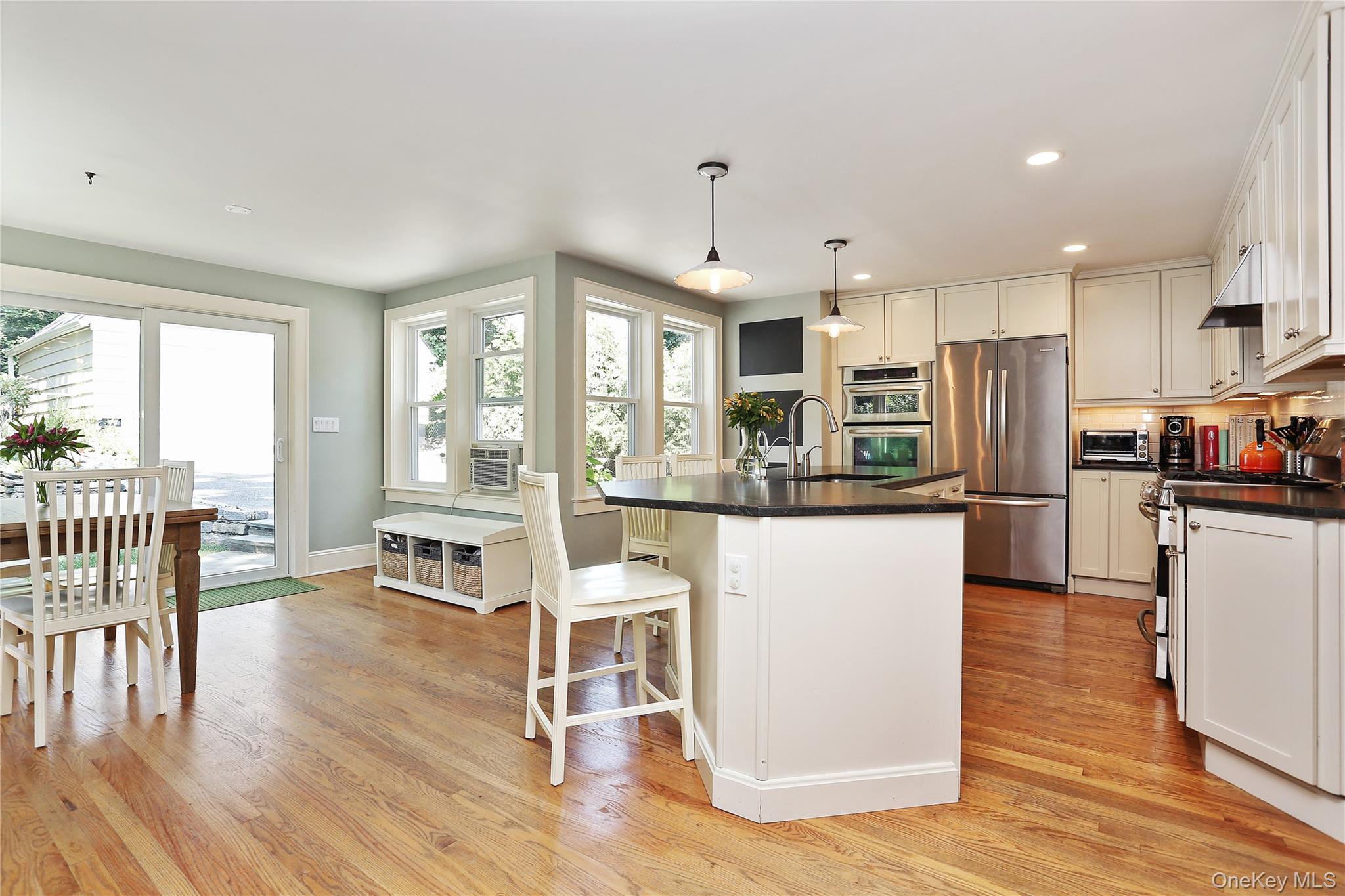 51 Stratford Road Property Photo 3