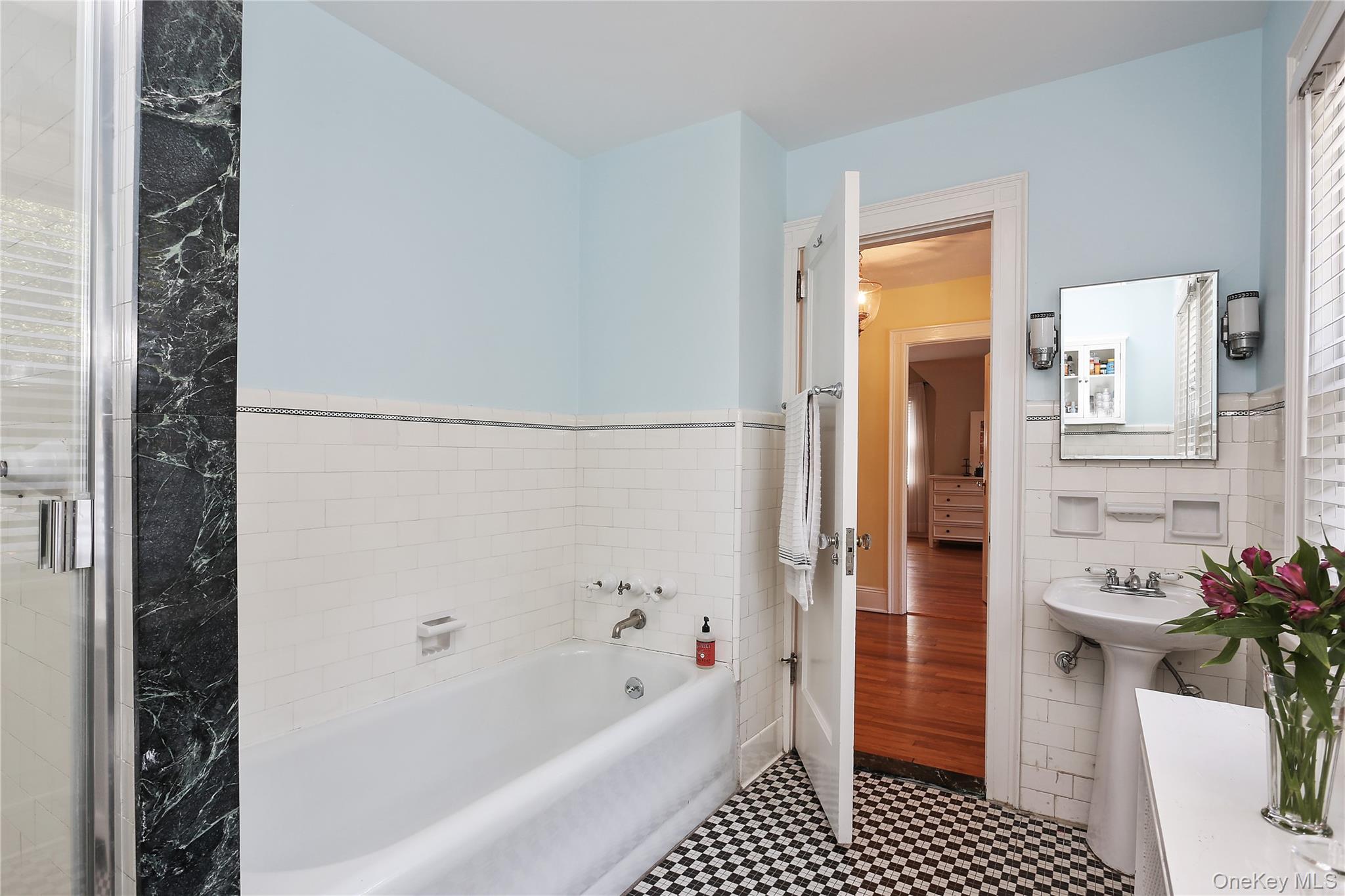 51 Stratford Road Property Photo 8