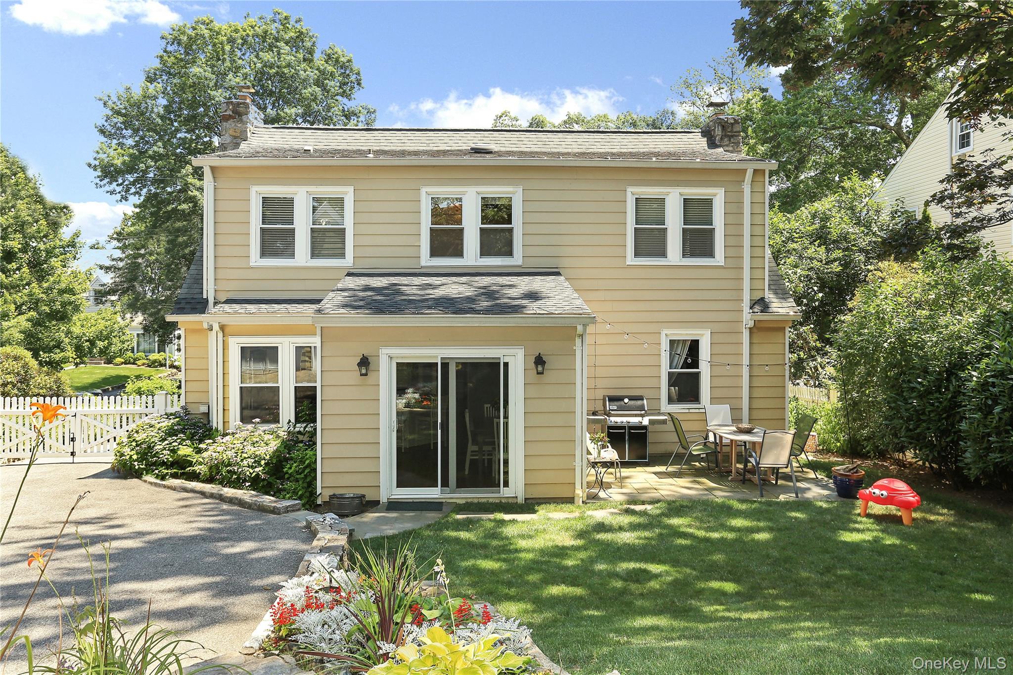 51 Stratford Road Property Photo 11