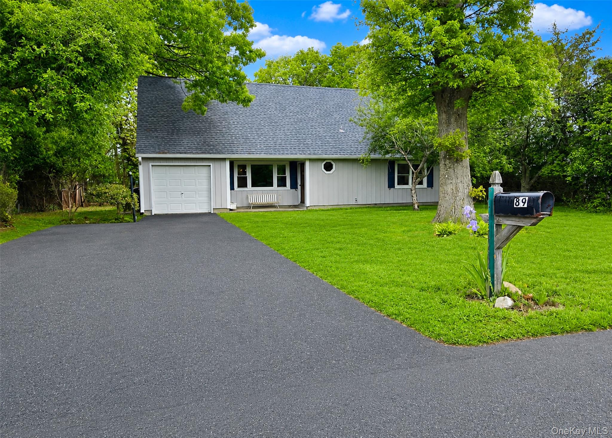 89 Lincoln Avenue Property Photo 1